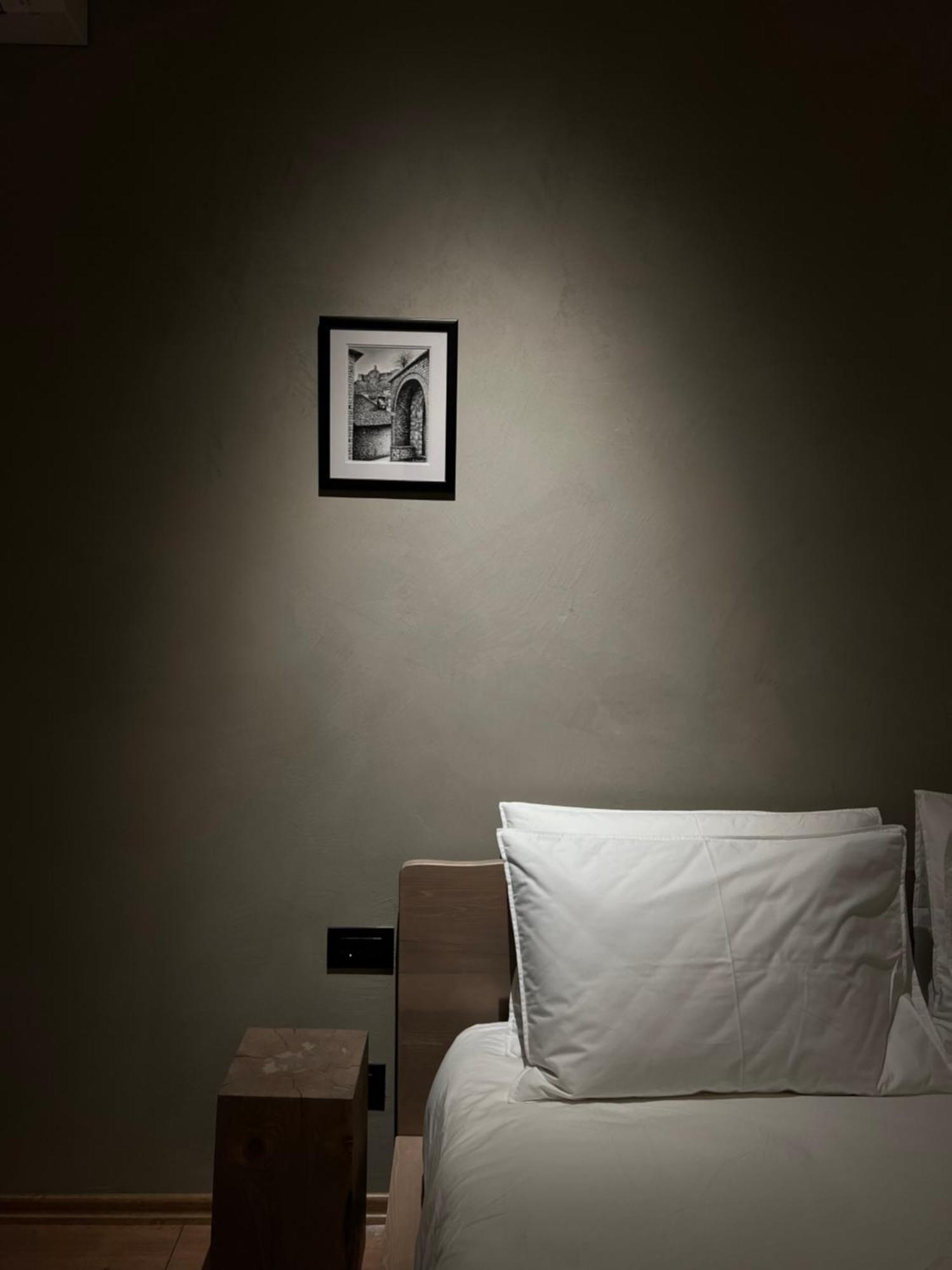 Faces & Places Boutique Hotel ติรานา ภายนอก รูปภาพ