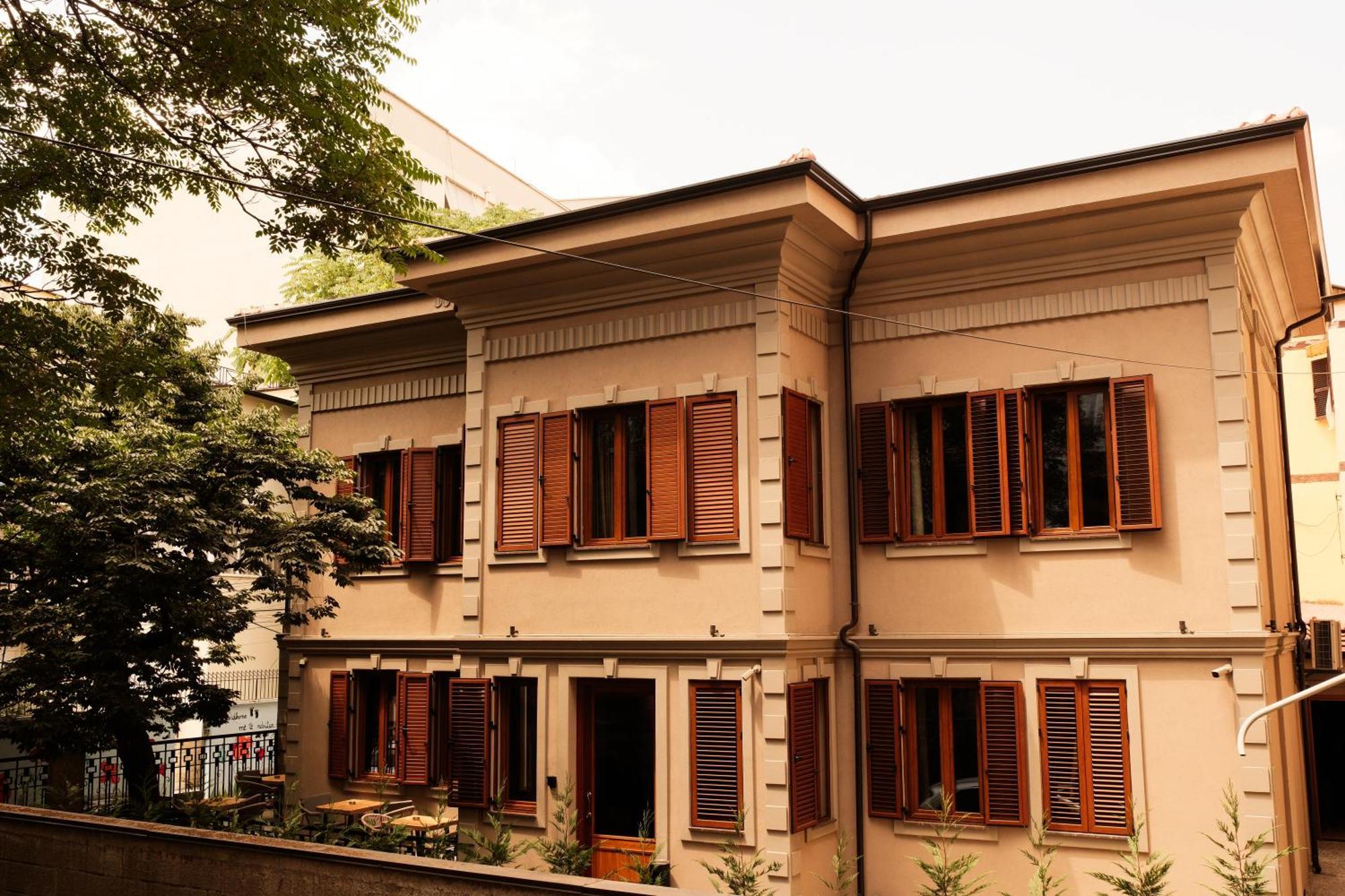 Faces & Places Boutique Hotel ติรานา ภายนอก รูปภาพ